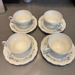 4 vintage Johann Haviland Blue Garland tea cup and saucer set